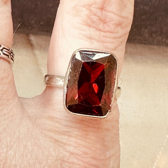925 Sterling Silver Plated Ring Red Topaz Faceted & Bezel Set Rectangular - Picture 10 of 15